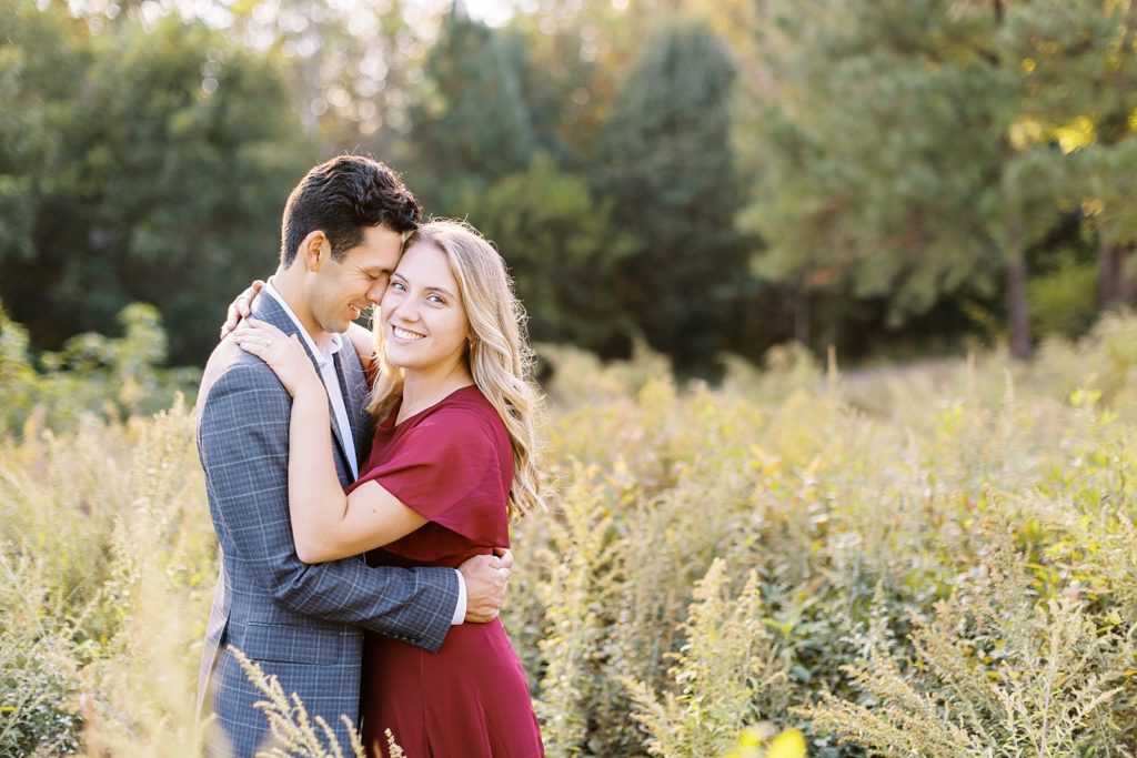 Fall engagement photo outfit inspiration | Best places to shop for engagement photos
