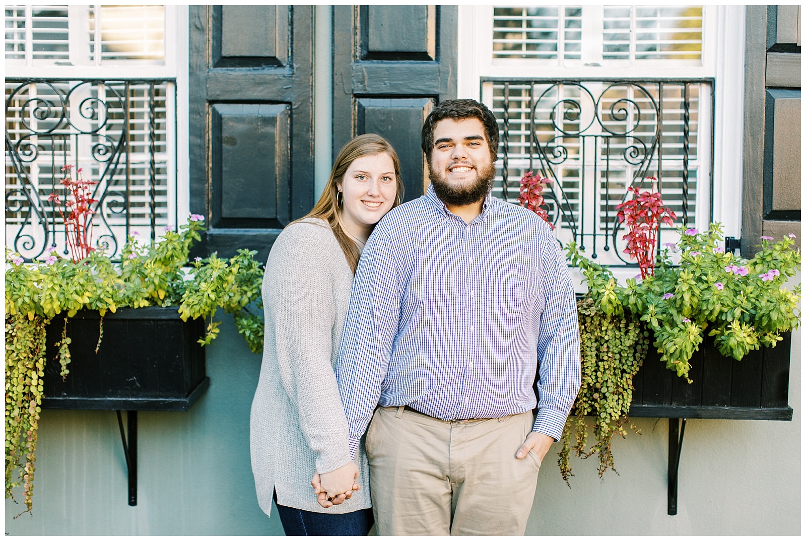 Historic downtown Charleston couples photo session | Sarah Hinckley Photography