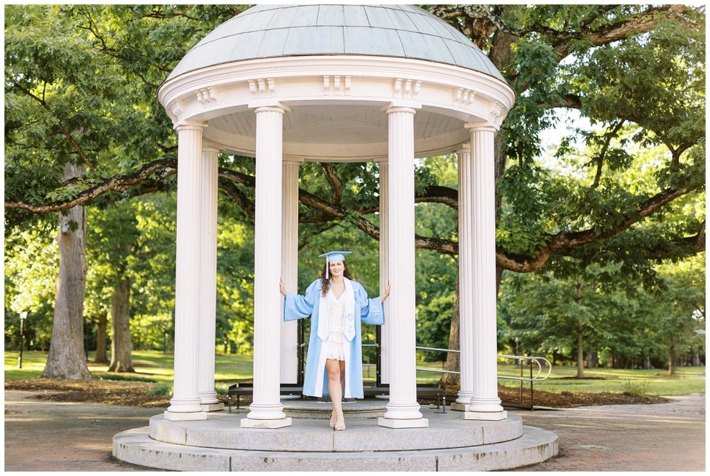UNC Chapel Hill grad photo under the Old Well.