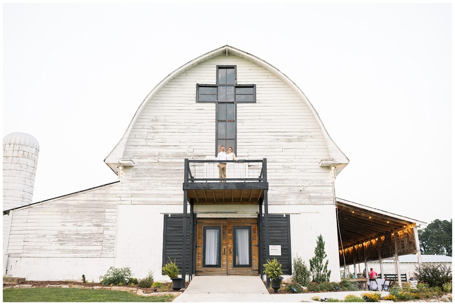 An Amazing Graze Barn Wedding at First Fruits Farm Patricia & Matt