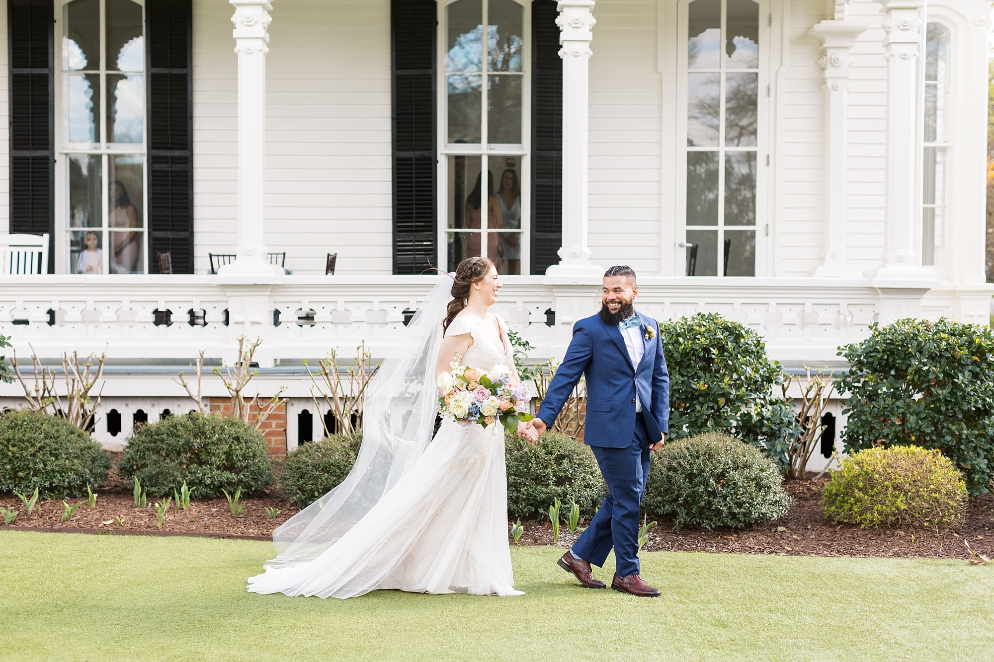 Spring Merrimon-Wynne House Wedding | Raleigh NC Wedding Photographer | Sarah Hinckley Photography
