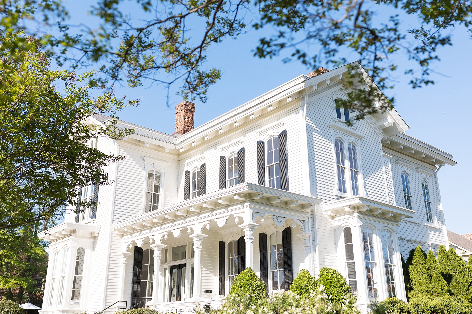The classic and southern merrimon wynne house  | Merrimon Wynne Wedding | Sarah Hinckley Photography | Raleigh NC Wedding Photographer