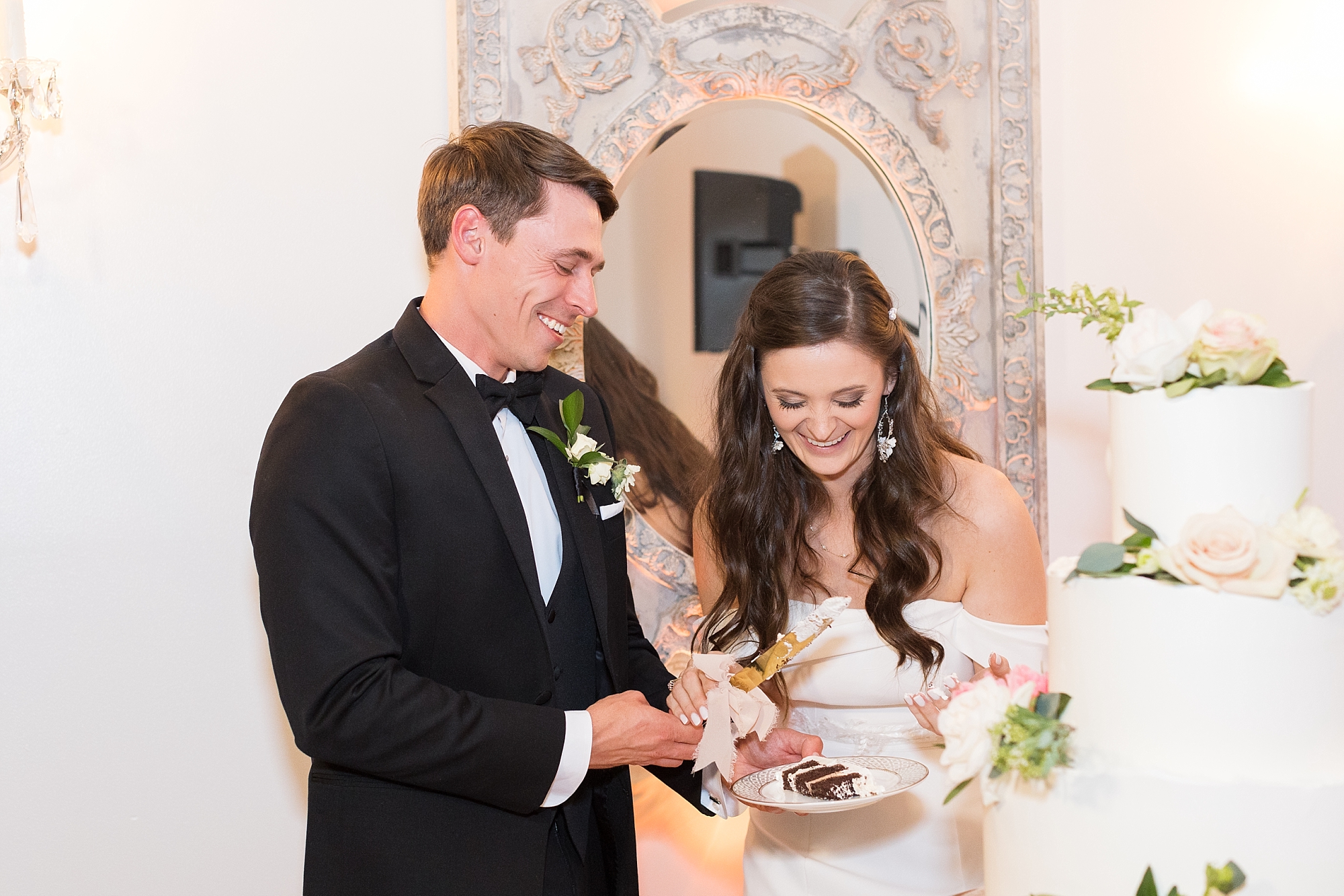 Cake cutting  | Merrimon Wynne Wedding | Sarah Hinckley Photography | Raleigh NC Wedding Photographer