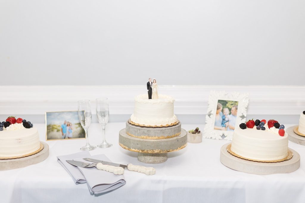 Wedding cakes on concrete cake stands | Bentwinds Country Club Wedding | Fall Wedding | North Carolina Wedding | Raleigh NC Wedding Photographer | Sarah Hinckley Photography