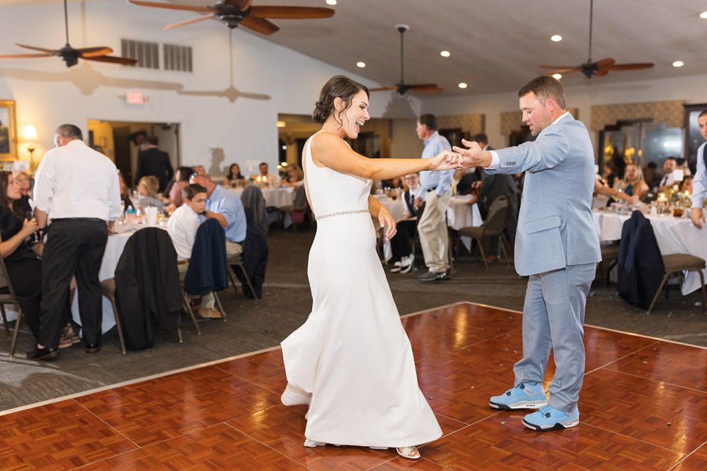 bride and groom dancing | Bentwinds Country Club Wedding | Fall Wedding | North Carolina Wedding | Raleigh NC Wedding Photographer | Sarah Hinckley Photography