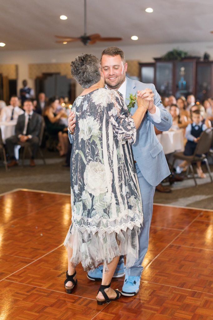 mother son dance | Bentwinds Country Club Wedding 