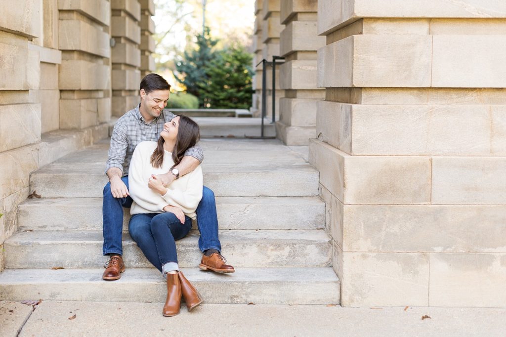 Engagement session poses | Downtown Raleigh Engagement Photoshoot | Raleigh NC Wedding & Engagement Photographer | Sarah Hinckley Photography 
