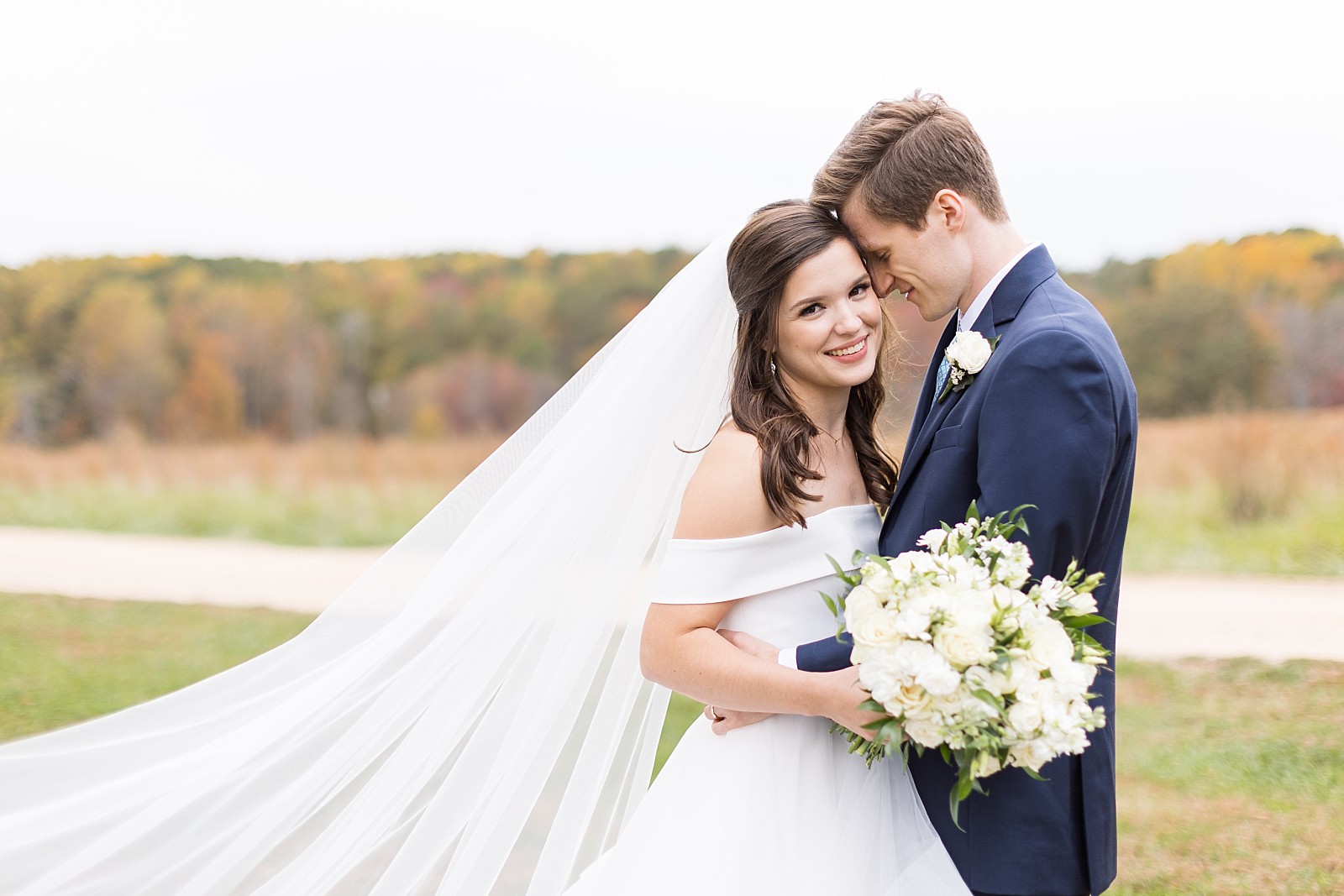 Fall Wedding at The Meadows at Firefly Farm in Raleigh North Carolina | Sarah Hinckley Photography
