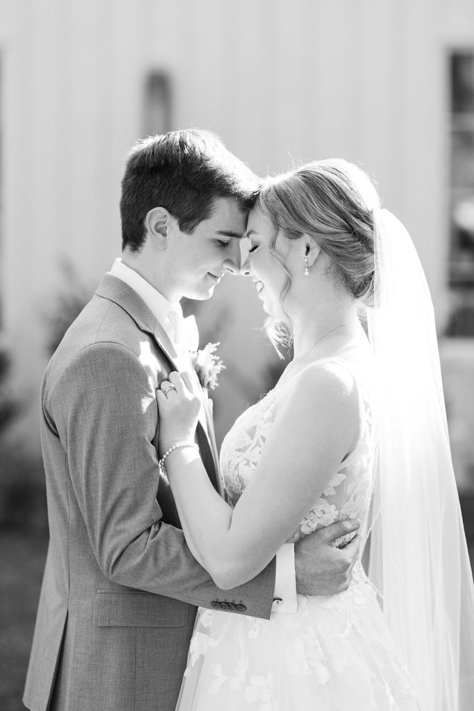 black and white wedding photo | Sarah Hinckley Raleigh wedding photographer