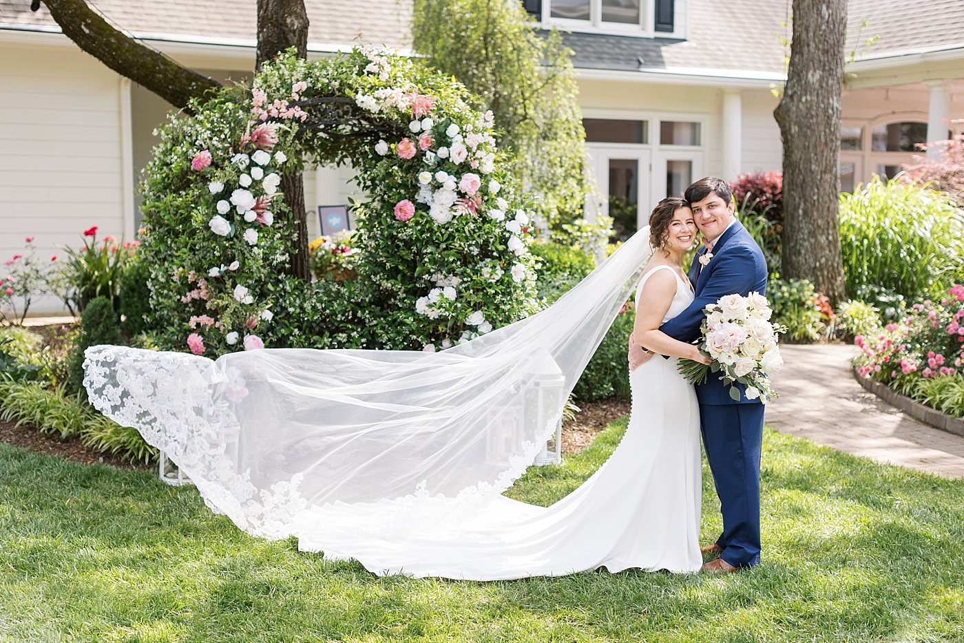 Spring wedding with pink and sage green colors at The Matthews House in Cary | Raleigh NC Wedding Photographer | Sarah Hinckley Photography