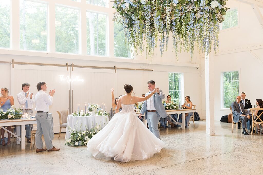 Bride and groom first dance | Blue and white Wedding | Carolina Groves Wedding | Carolina Groves Wedding Photographer | Raleigh NC Wedding Photographer
