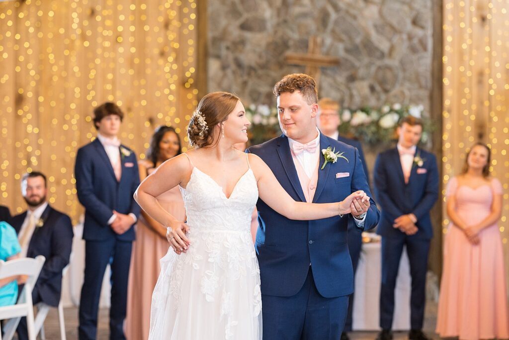Bride and groom first dance | Rustic wedding | Harvest House Wedding | Harvest House Photographer | Raleigh NC Wedding Photographer