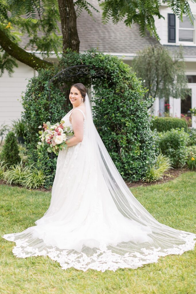Bridal dress and vail inspiration | Summer Wedding | The Matthews House Wedding | The Matthews House Wedding Photographer | Raleigh NC Wedding Photographer