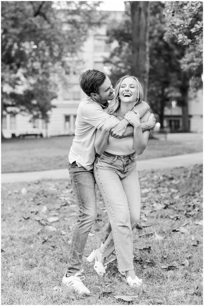Engagement photo posing inspiration | Urban engagement photos | Raleigh Engagement Photographer | Engagement photos in Raleigh