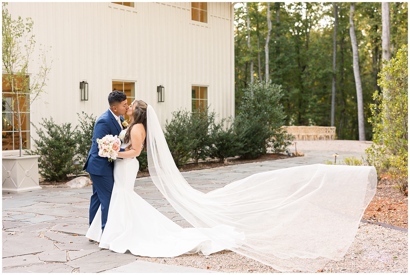 Fall Wedding at Carolina Grove in Hillsborough NC | Raleigh Wedding Photographer | Sarah Hinckley Photography | Morgan and Vic October 2023