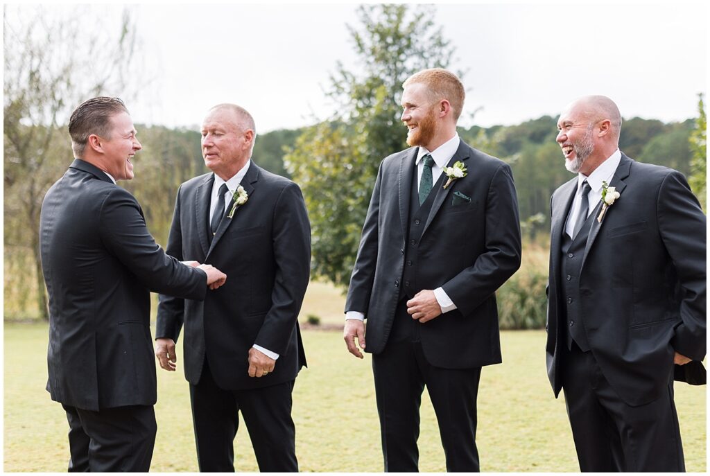 Groomsmen attire | Groomsmen photo inspiration | Sarah Hinckley Photography  | Raleigh Wedding Photographer