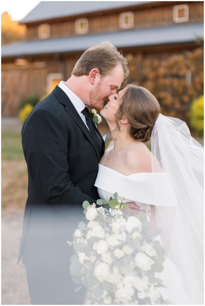 Bride and groom, bridal portraits, wedding floral, Mt Pleasant wedding venue, Sarah Hinckley Photography, fall wedding