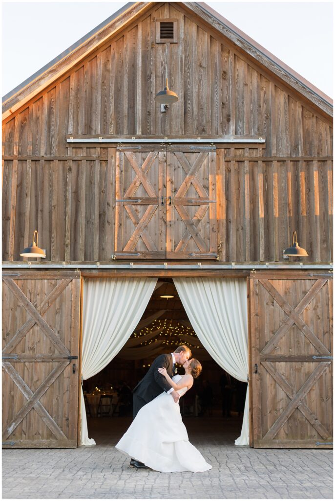 Sunset photos, fall wedding, outdoor wedding venue, NC wedding venue, Raleigh wedding photographer, Sarah Hinckley Photography