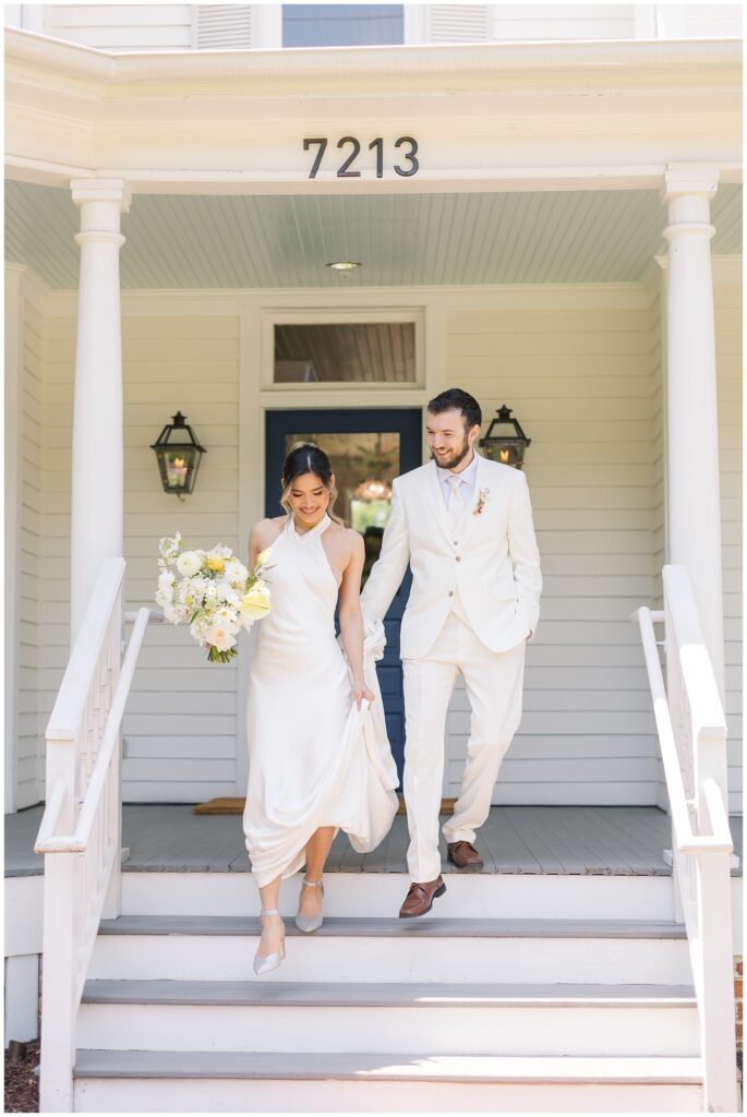 Summer Wedding Inspiration | Bride and Groom Photos on Stairs | The Upchurch Wedding