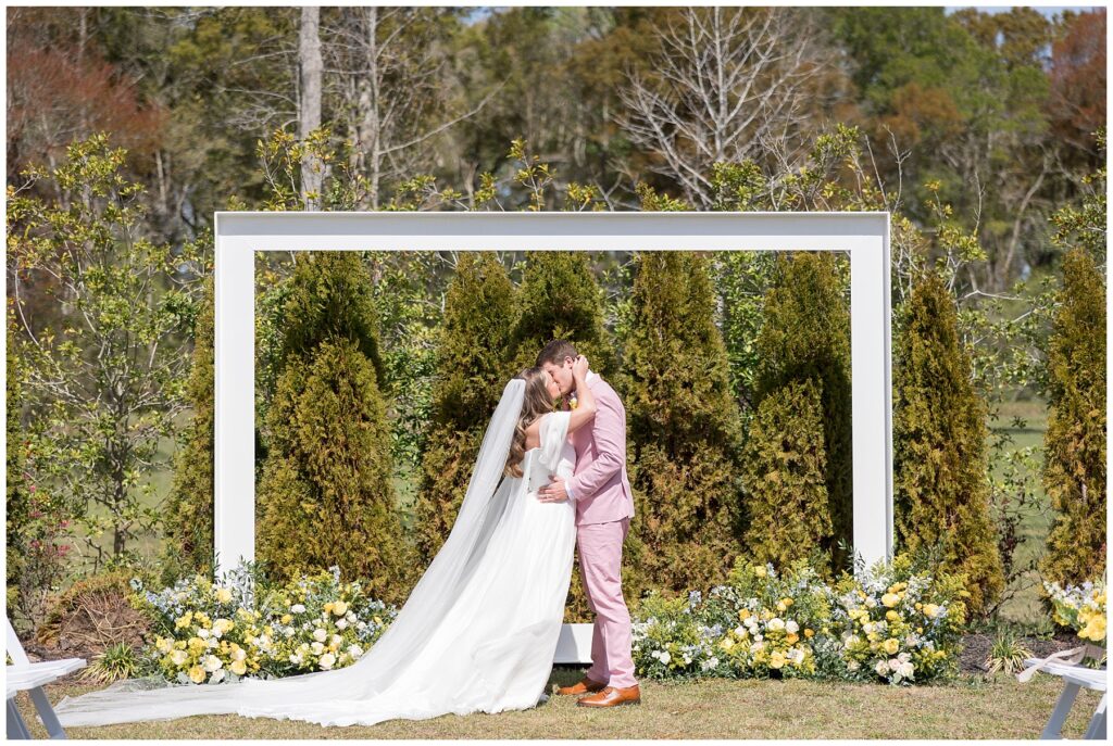 Bride Groom Photo Ideas | Pink Groom Suit | Spring Wedding