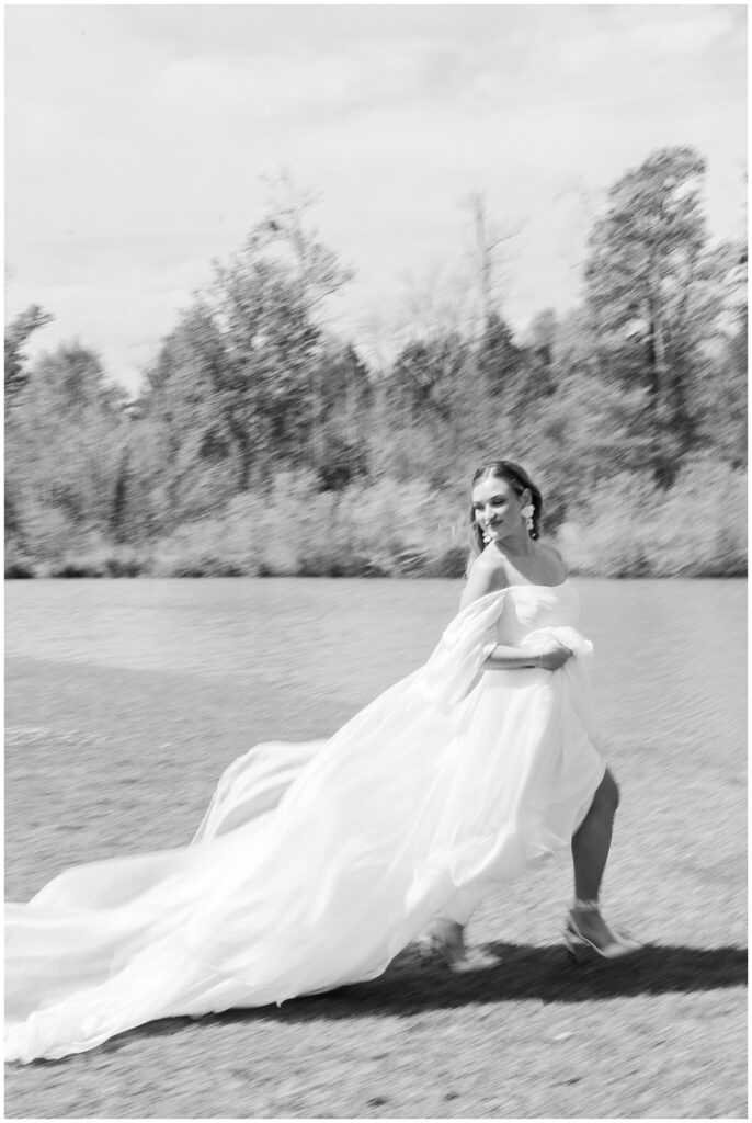 Bride Photo Ideas | White Oaks Farm | SC Wedding Photographer