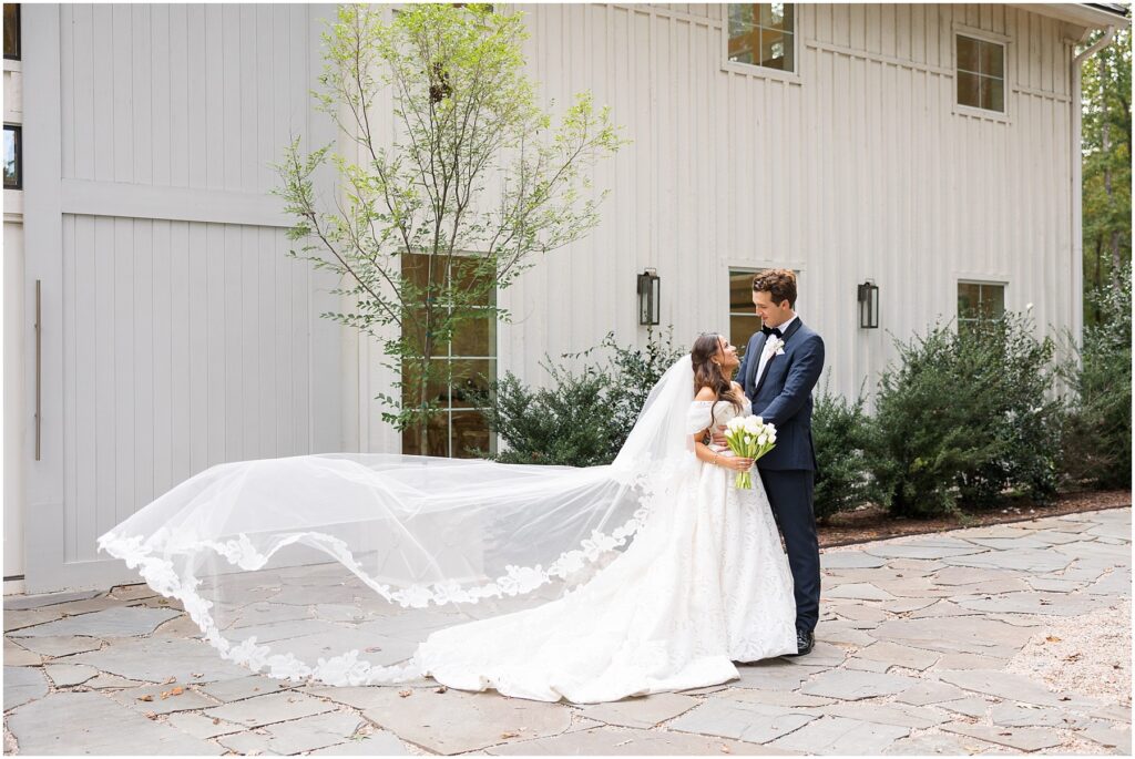 Bride and Groom Outdoor Photos | Raleigh NC Wedding Photographer