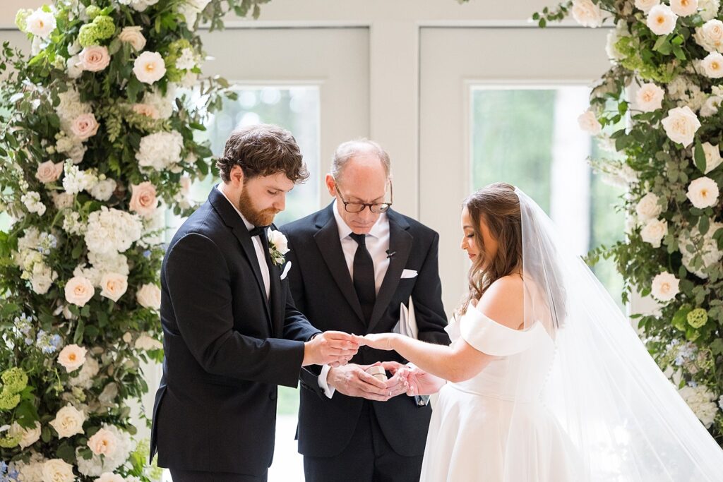 Ceremony details | floral details | carolina grove wedding | carolina grove wedding photographer | classic wedding venue 