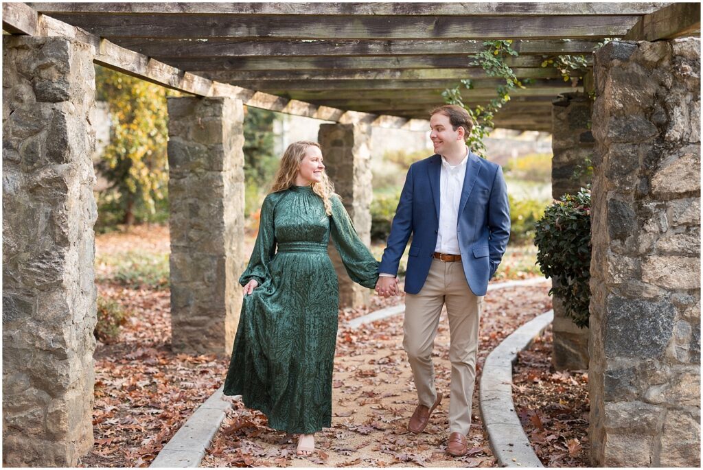 Engagement session outfit inspiration | Garden engagement outfit ideas | Raleigh Rose Garden engagement session | Raleigh engagement photographer | Romantic engagement photos in Raleigh NC