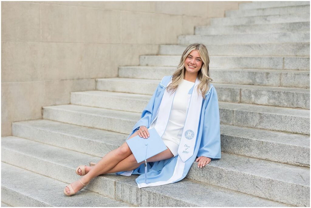 Wilson Library, spring senior photos, UNC Chapel Hill, senior photographer